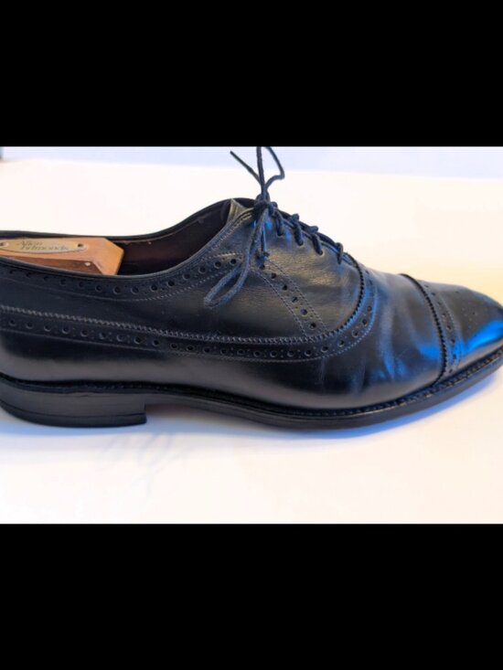 Allen Edmonds Fairfield Wingtip Black 10D + AE Cedar Shoe Trees main image 8